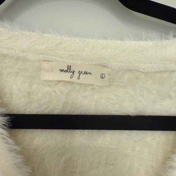 Fuzzy Cream Cropped Sweater - Picture 4 of 4